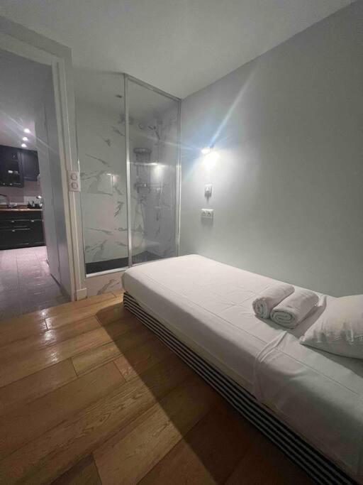 Paris Le Marais Duplex Apartment Exterior photo